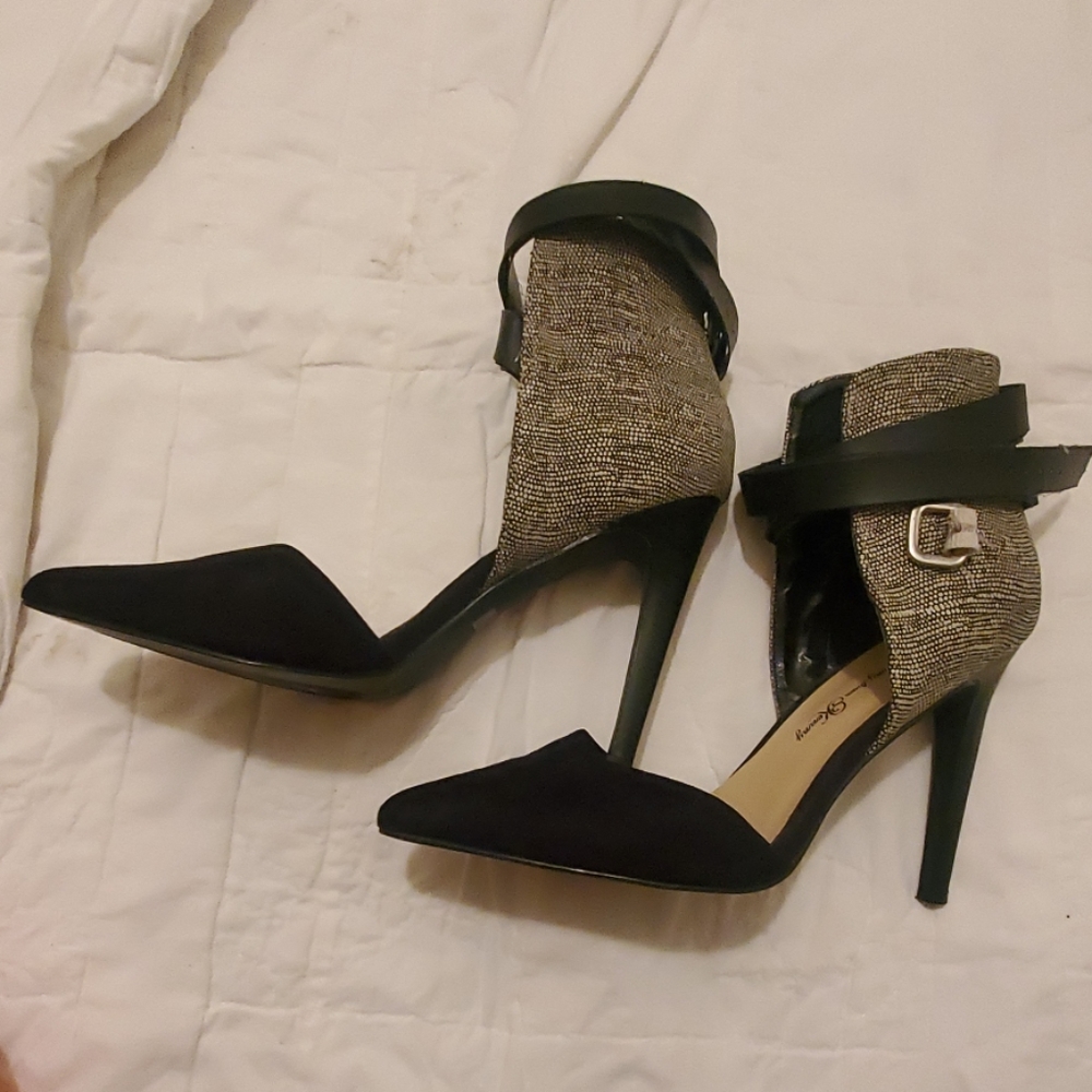 Worn 1 time black stilettos